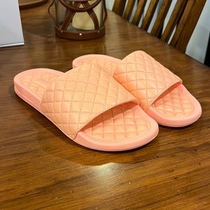 APL Lusso Slides in Neon Peach